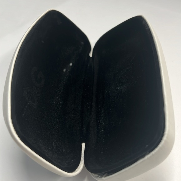 D & G Dolce Gabbana White Clamshell Eyeglasses Sunglasses Case - Picture 8 of 8